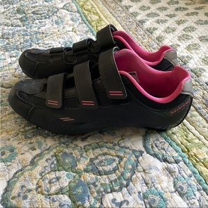 Tommaso Women’s Indoor Cycling Shoe. Dual cleat compatibility - Size 41